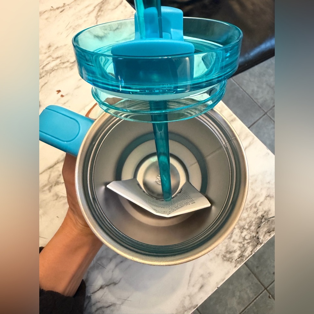 Stanley Blue Travel Mug with Handle - Picture 3 of 4